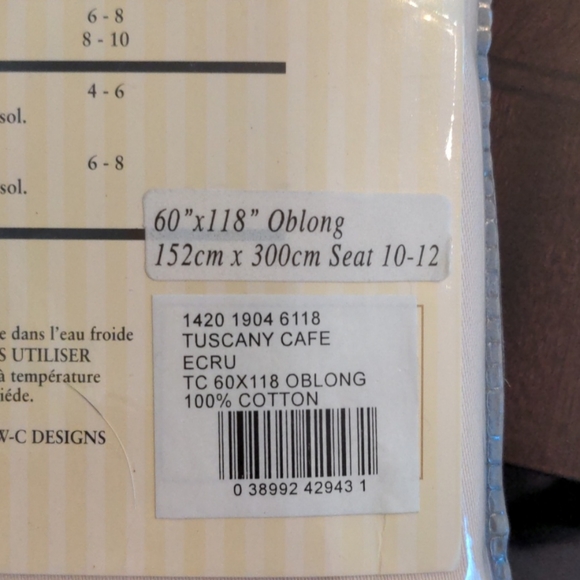 Table cloth - Picture 3 of 5